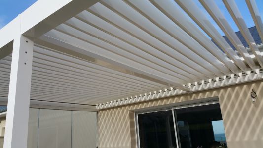 Pergola Lames Orientables Blanches